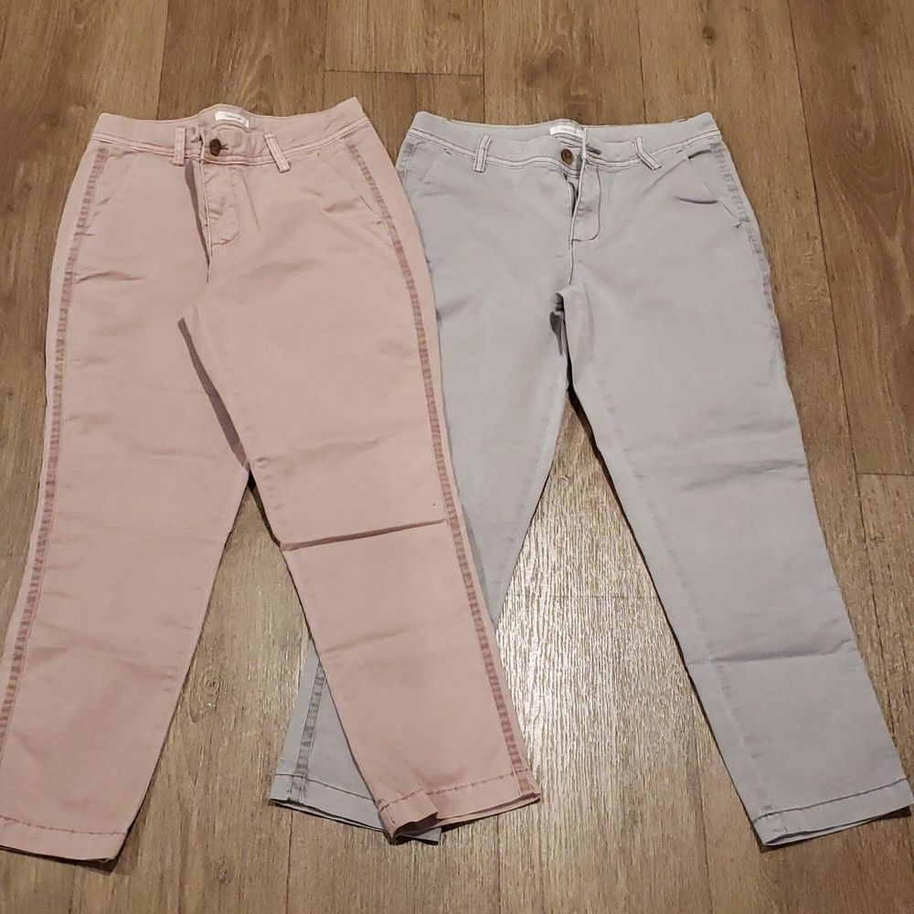 2 pair of Maurices Cropped pants